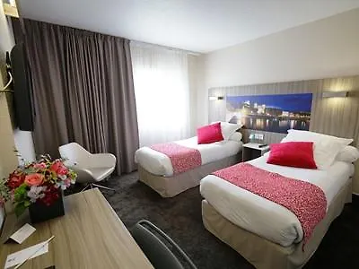 Ibis Styles Gorge De Loup Saphir Hotel