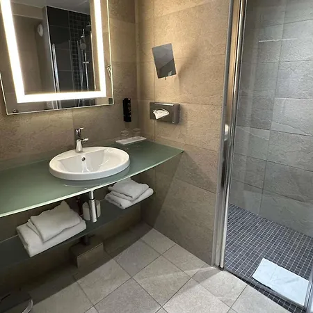 Ibis Styles Gorge De Loup Saphir فندق
