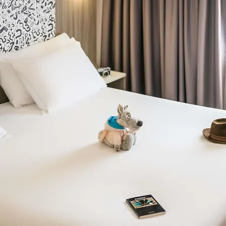 호텔 Ibis Styles Gorge De Loup Saphir 3*