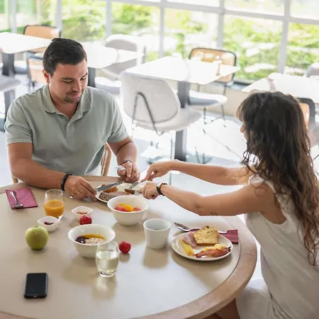 Ibis Styles Gorge De Loup Saphir 리옹
