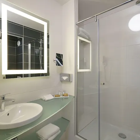 Hotel Ibis Styles Gorge De Loup Saphir 3*
