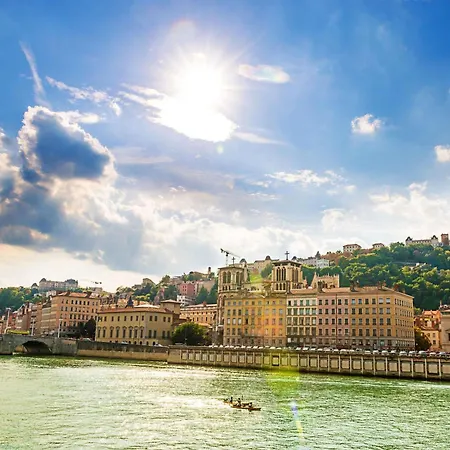 מלון Ibis Styles Lyon Gorge De Loup Saphir ליון