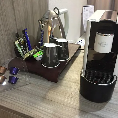 מלון Ibis Styles Lyon Gorge De Loup Saphir 3*